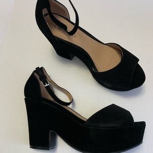 Black platform sandals size 10